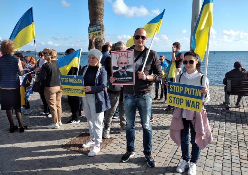 Правда украины последние. Греция против Украины. Украинские греки. Греки в поддержку России. Провокации Украины против РФ.